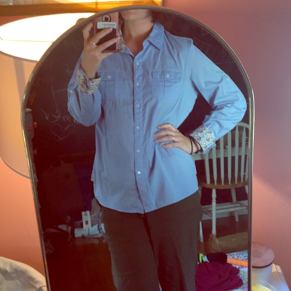 Tommy Hilfiger button down with cute flower detail